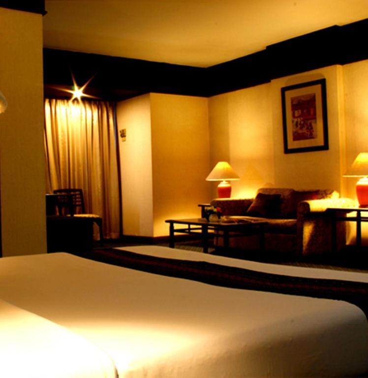 Thapaeplacehotel Чіангмай Номер фото
