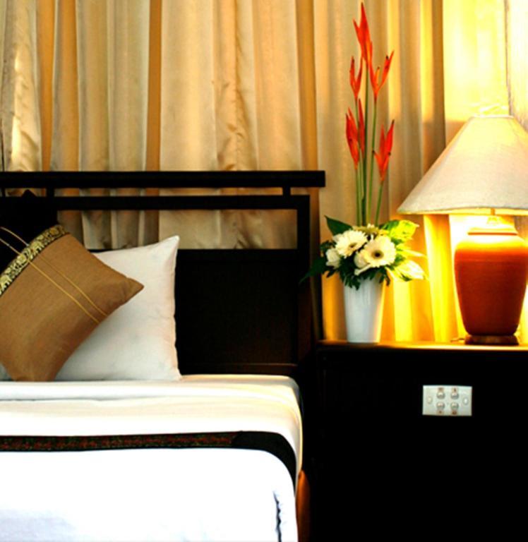 Thapaeplacehotel Чіангмай Номер фото