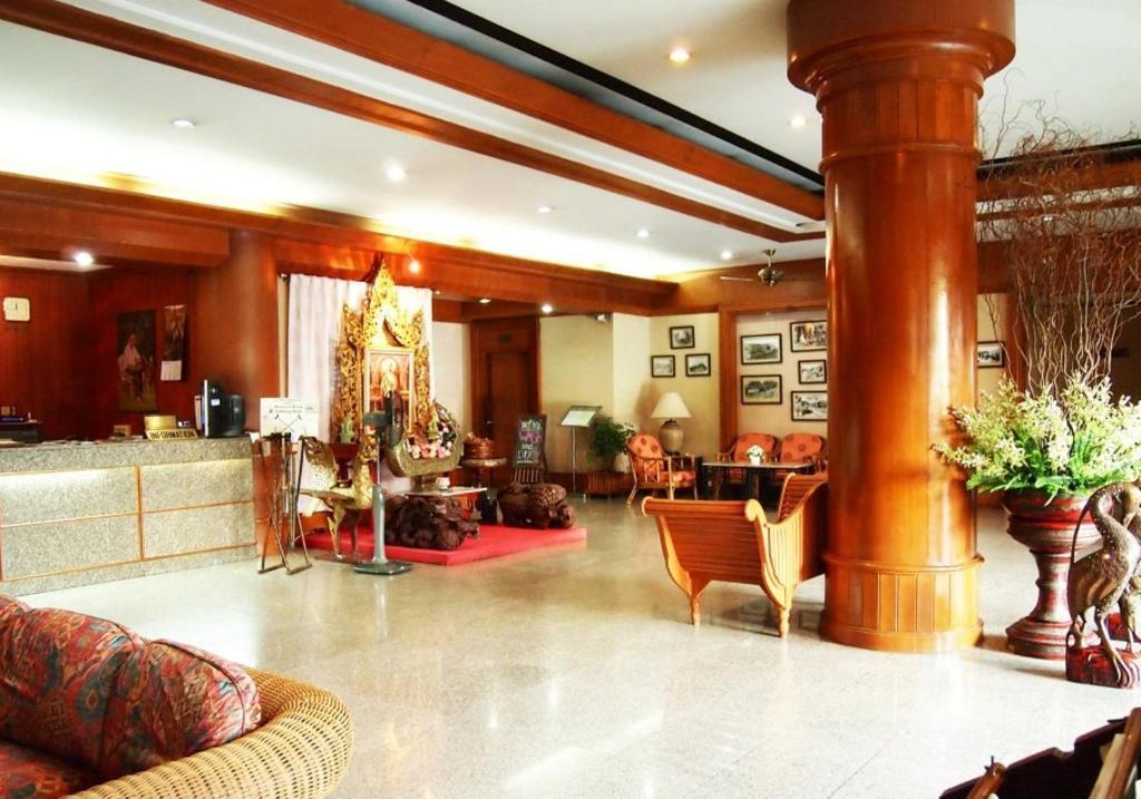Thapaeplacehotel Чіангмай Екстер'єр фото