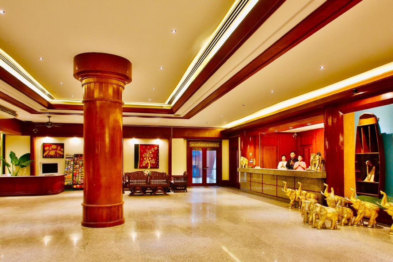 Thapaeplacehotel Чіангмай Екстер'єр фото